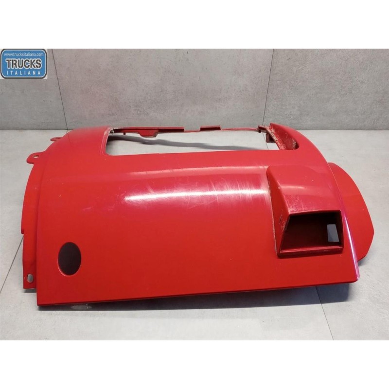 VOLVO truck PLASTICHE ESTERNE VARIE VOLVO truck FM 9 usato