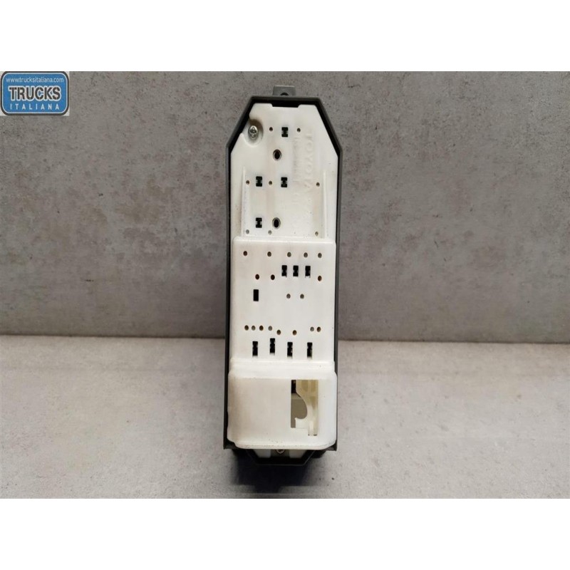 TOYOTA VARIOUS SWITCHES AND BUTTONS A
 TOYOTA Yaris 2011>2014 used