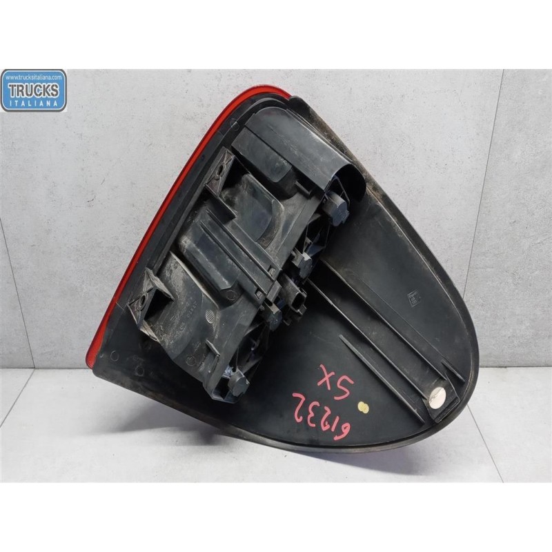 CHRYSLER FARO POSTERIORE ESTERNO SINISTRO CHRYSLER Voy./G.Voyager 2004>2008 usato