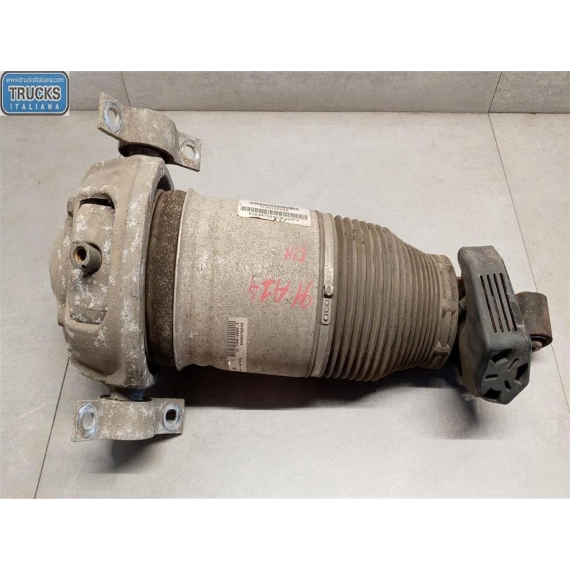 VOLKSWAGEN AMMORTIZZATORE ANTERIORE DESTRO VOLKSWAGEN Touareg 2002>2007 usato