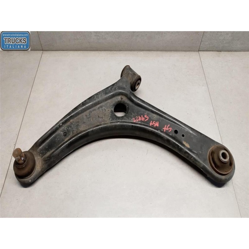 MITSUBISHI BRACCIO OSCILLANTE ANTERIORE INFERIORE SINISTRO MITSUBISHI Asx 2010>2013 usato