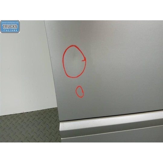 PORTA ANTERIORE DESTRA VOLVO V50 usato