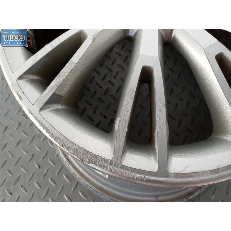 FIAT KIT 4 CERCHI IN LEGA FIAT F.Grande Punto 2005>2012 usato