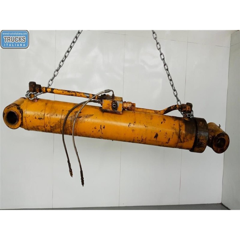 MACCHINE OPERATRICI HYDRAULIC CYLINDERS  MACCHINE OPERATRICI GENERICO used