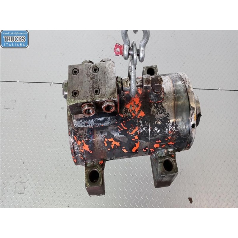 MACCHINE OPERATRICI HYDRAULIC CYLINDERS  MACCHINE OPERATRICI GENERICO used