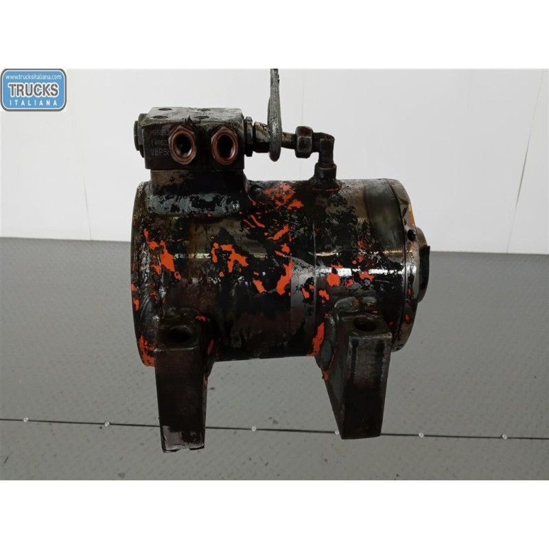 MACCHINE OPERATRICI HYDRAULIC CYLINDERS  MACCHINE OPERATRICI GENERICO used