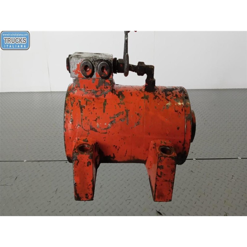 MACCHINE OPERATRICI HYDRAULIC CYLINDERS  MACCHINE OPERATRICI GENERICO used