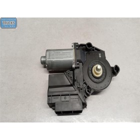 FRONT RIGHT POWERED WINDOWS...