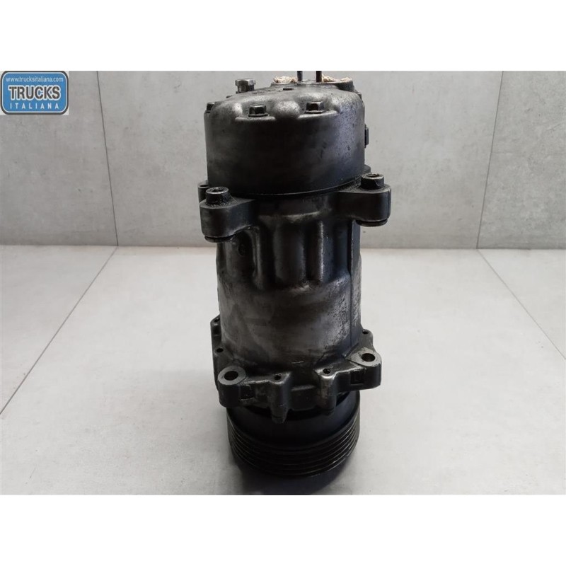 VOLKSWAGEN van AIR CONDITIONER COMPRESSOR VOLKSWAGEN van Trasporter T5 2003>2009 used