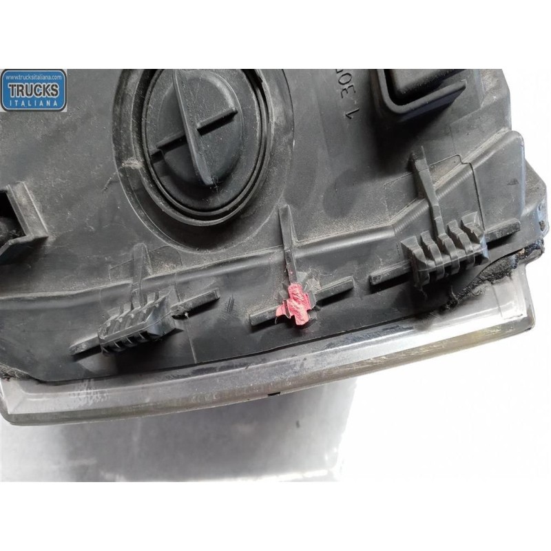 VOLKSWAGEN van FARO ANTERIORE SINISTRO VOLKSWAGEN van Trasporter T5 2003>2009 usato