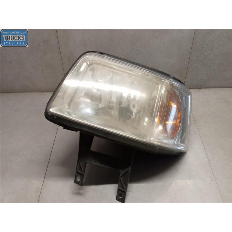 VOLKSWAGEN van FARO ANTERIORE SINISTRO VOLKSWAGEN van Trasporter T5 2003>2009 usato