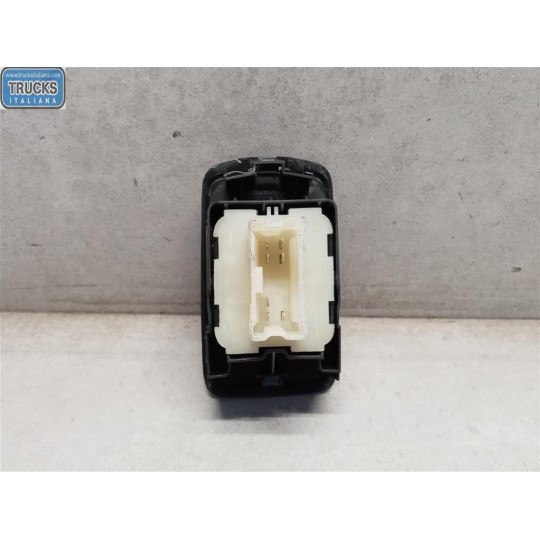 INTERRUTTORI E PULSANTI ALZAVETRI RENAULT van Trafic 2014>2019 usato