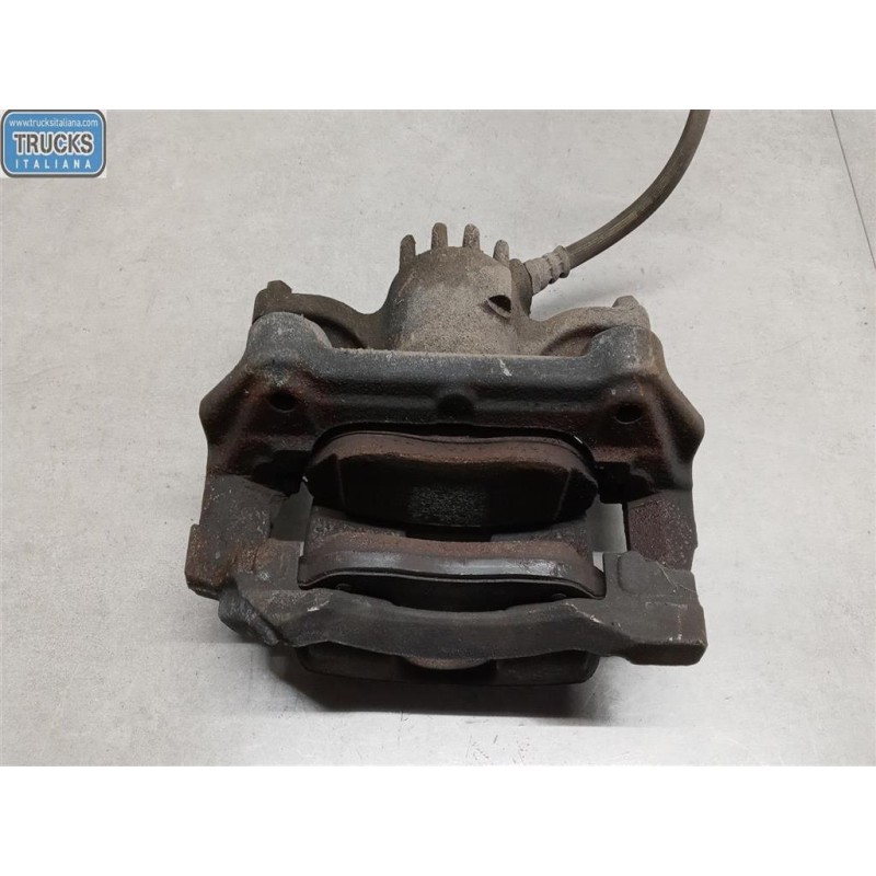 RENAULT van PINZA ANTERIORE DESTRA RENAULT van Trafic 2014>2019 usato