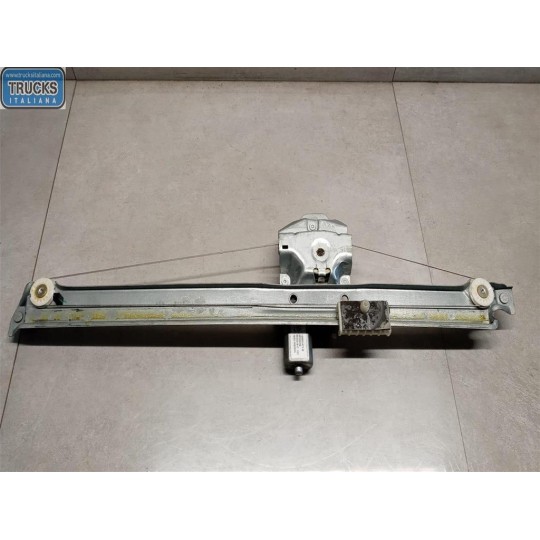 FRONT RIGHT POWERED WINDOWS  RENAULT van Trafic 2014>2019 used