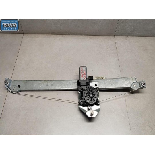 FRONT RIGHT POWERED WINDOWS  RENAULT van Trafic 2014>2019 used