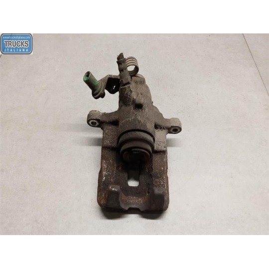 PINZA POSTERIORE SINISTRA RENAULT van Trafic 2014>2019 usato