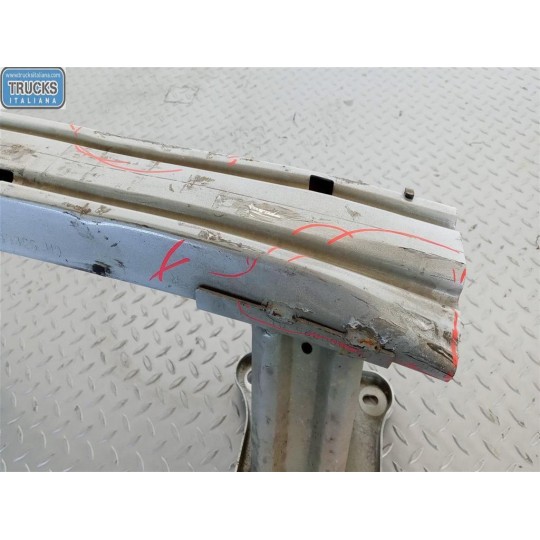TRAVERSA ANTERIORE PARAURTO RENAULT van Trafic 2014>2019 usato