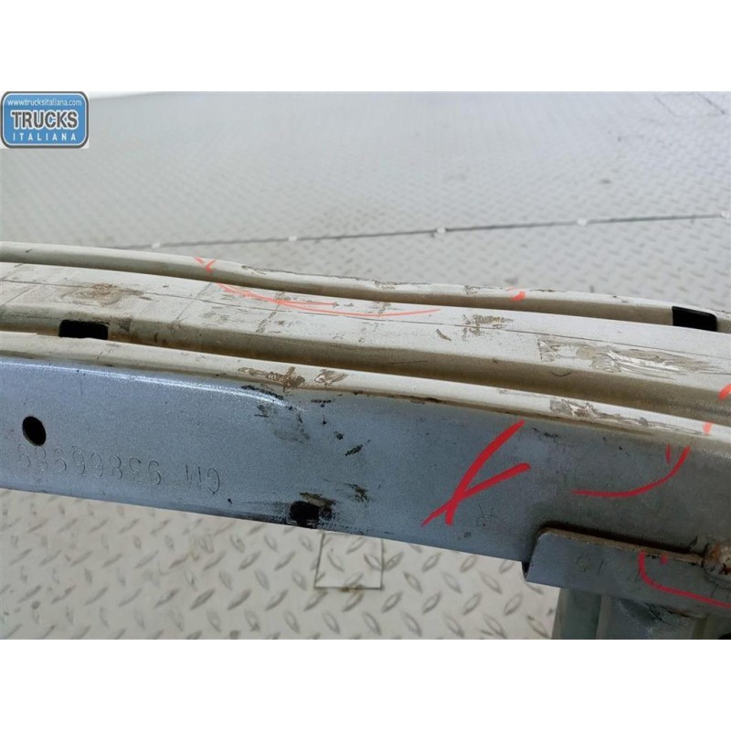 RENAULT van TRAVERSA ANTERIORE PARAURTO RENAULT van Trafic 2014>2019 usato