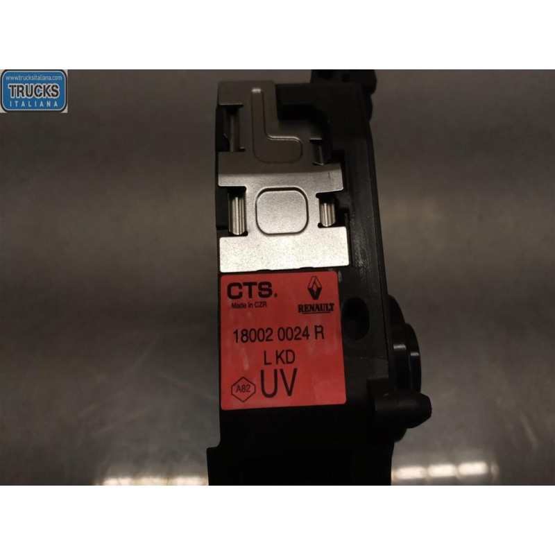 RENAULT van ELETRONIC THROTTLE PEDAL  RENAULT van Trafic 2014>2019 used
