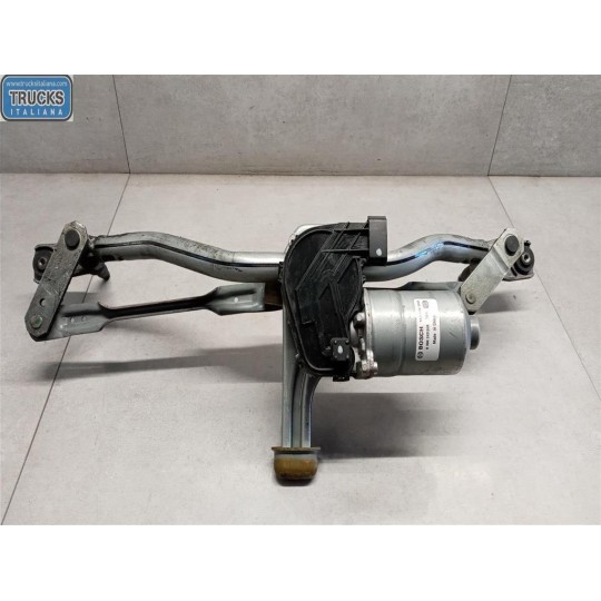 MOTORINO TERGI ANTERIORE RENAULT van Trafic 2014>2019 usato