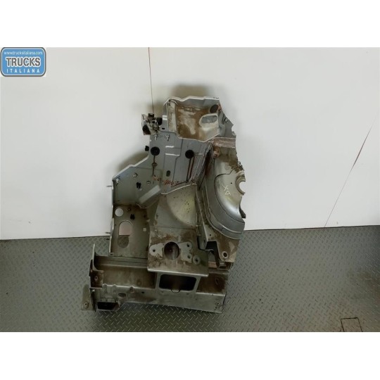 LONGHERONE ANTERIORE DESTRO RENAULT van Trafic 2014>2019 usato