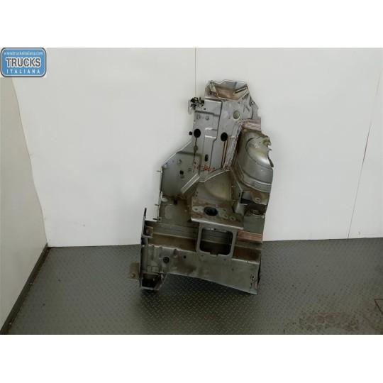 LONGHERONE ANTERIORE DESTRO RENAULT van Trafic 2014>2019 usato