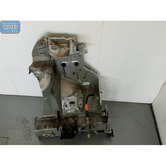 LONGHERONE ANTERIORE SINISTRO RENAULT van Trafic 2014>2019 usato