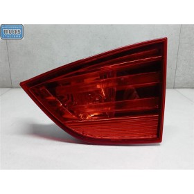 RIGHT REAR LED LIGHT ON...