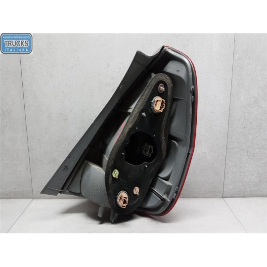 FARO POSTERIORE ESTERNO SINISTRO HONDA Jazz 2004>2008 usato