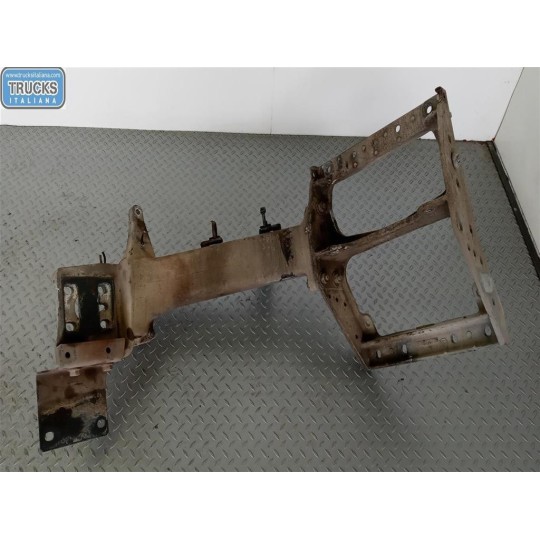 SUPPORTO PEDANA DX RENAULT truck Premium 2005>2013 usato