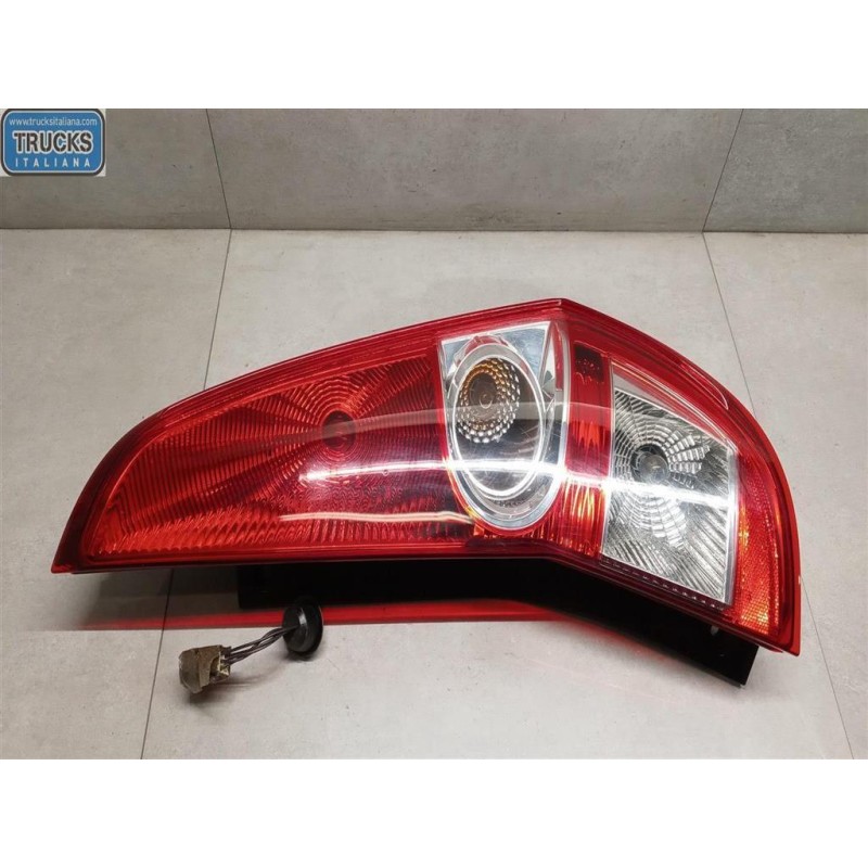 SUZUKI FARO POSTERIORE ESTERNO DESTRO SUZUKI Splash 2008> usato