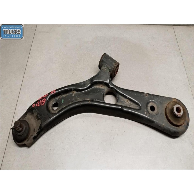 SUZUKI BRACCIO OSCILLANTE ANTERIORE INFERIORE SINISTRO SUZUKI Splash 2008> usato
