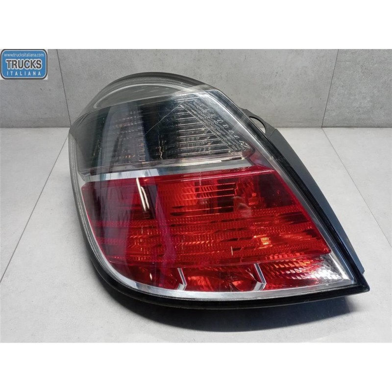 OPEL FARO POSTERIORE ESTERNO SINISTRO OPEL Astra H 2007>2010 usato