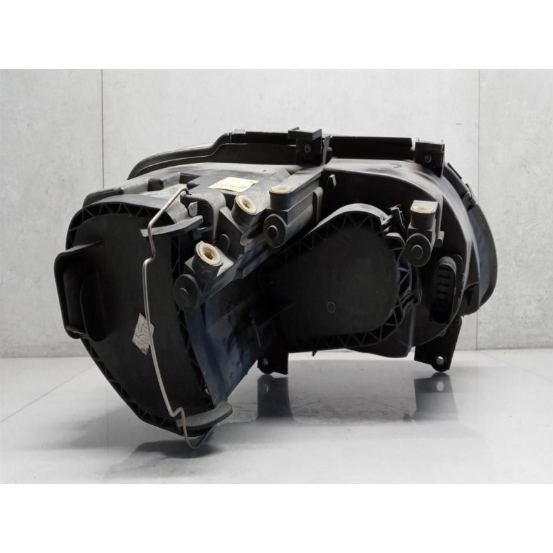 VOLKSWAGEN van FARO ANTERIORE SINISTRO VOLKSWAGEN van Caddy 2004>2010 usato