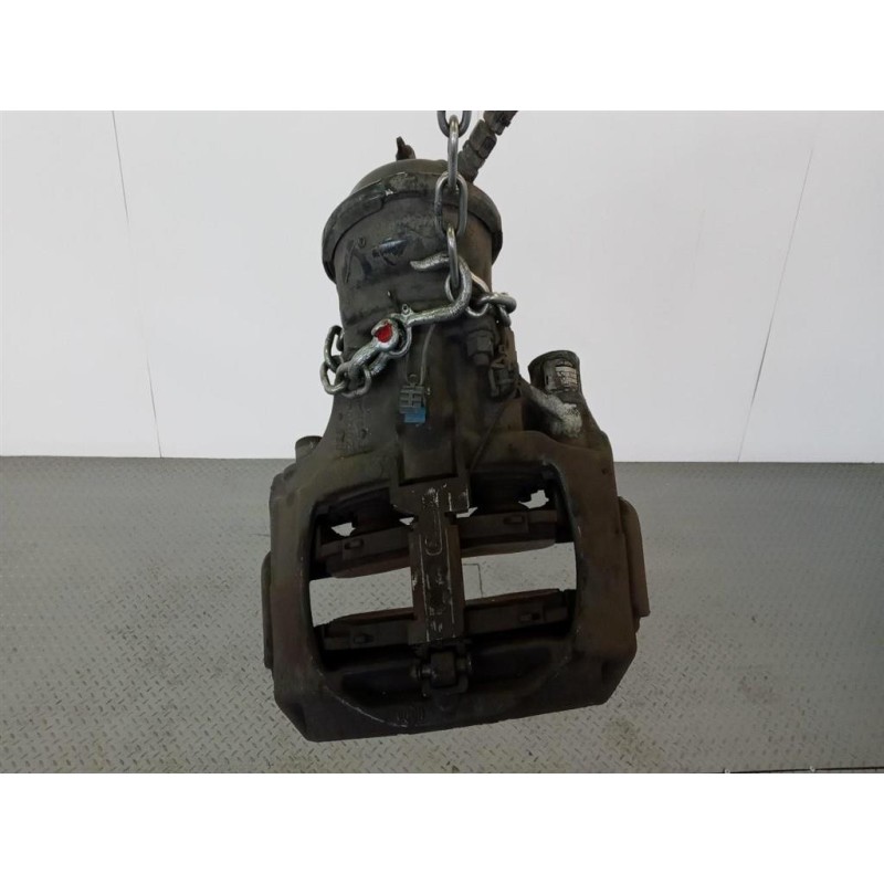 DAF PINZA ANTERIORE SINISTRA DAF XF106 usato