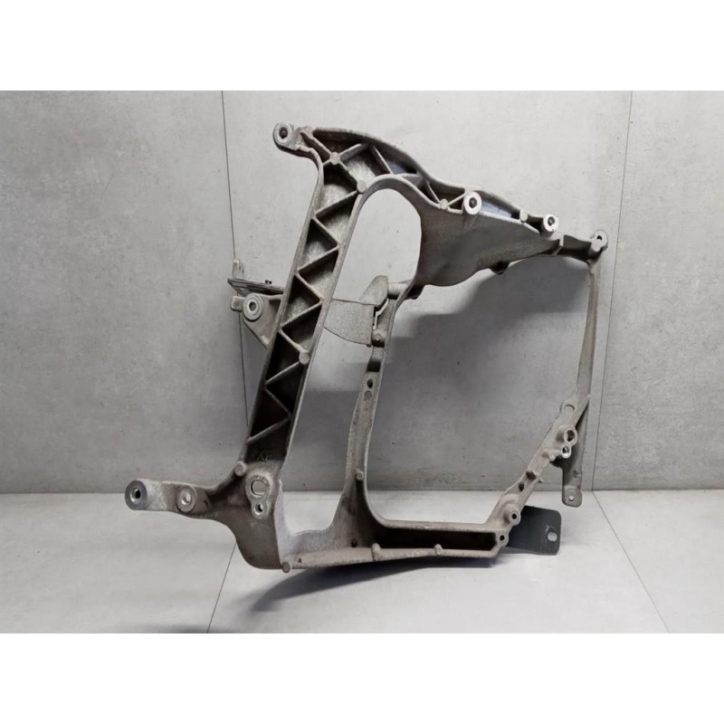 DAF LEFT HEADLIGHT SEAT DAF XF106 used