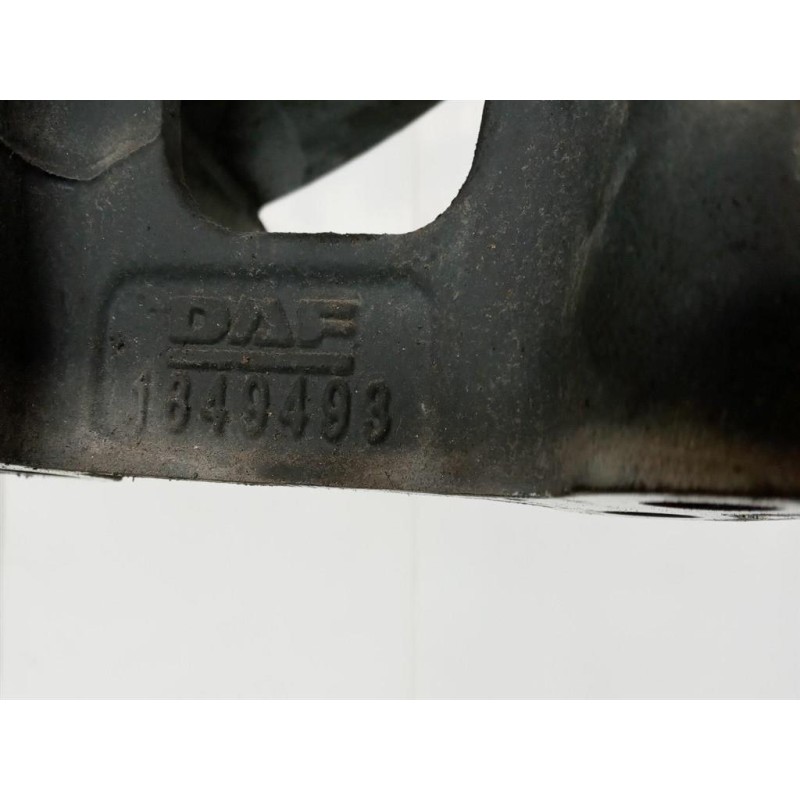 DAF SUPPORTO SOSPENSIONI DAF XF106 usato