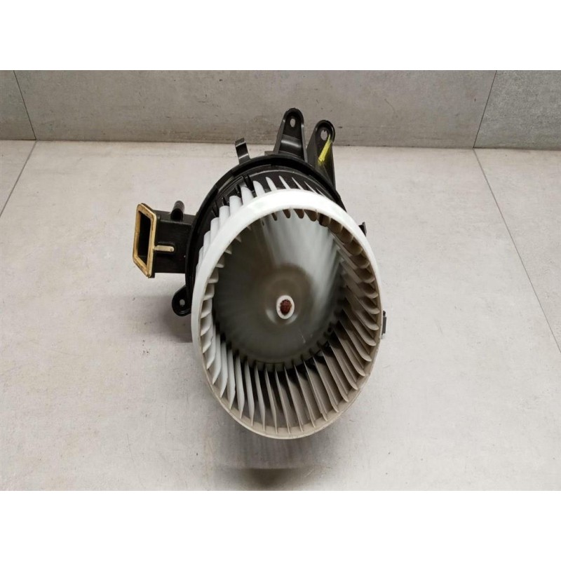 FIAT MOTORINO VENTILAZIONE INTERNA FIAT F.500L 2012> usato