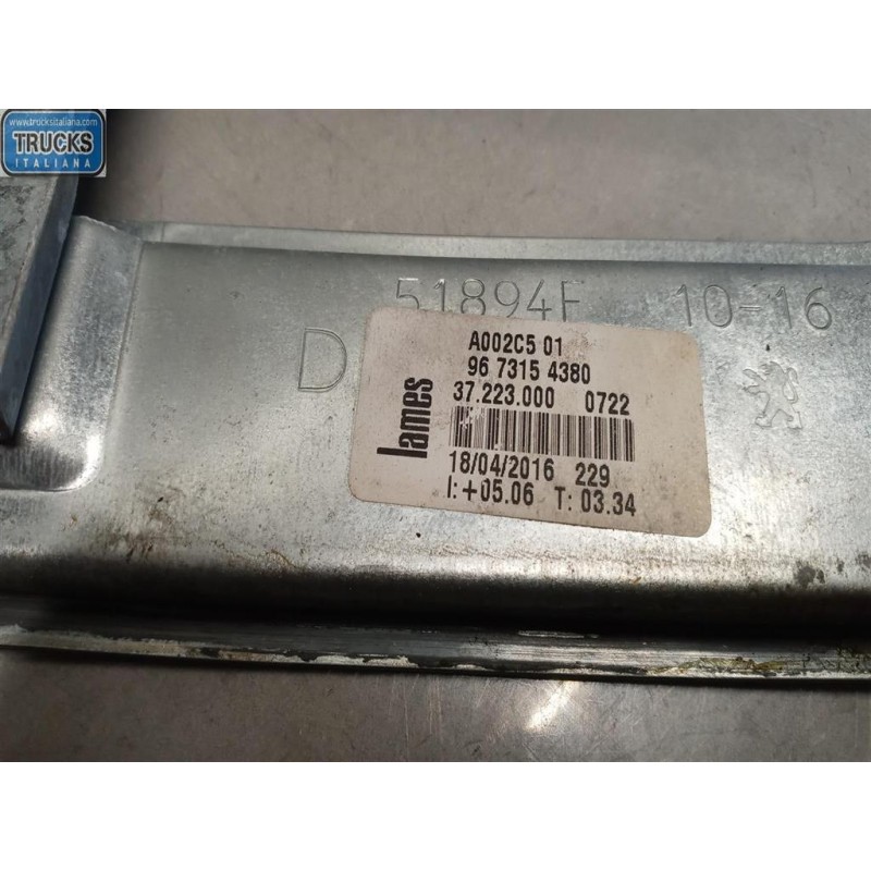 PEUGEOT FRONT RIGHT POWERED WINDOWS  PEUGEOT 208 2015>2019 used