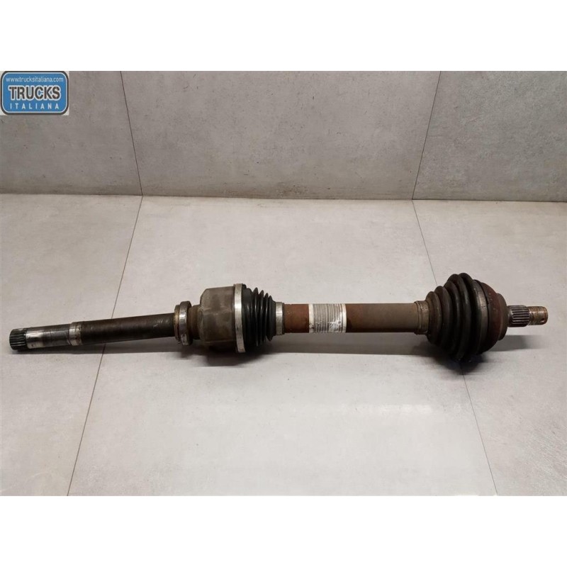 PEUGEOT FRONT HALF-AXLES RIGHT  PEUGEOT 208 2015>2019 used