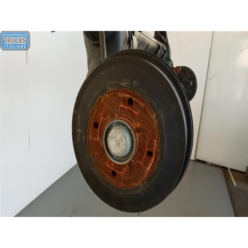 PEUGEOT ASSALE POSTERIORE PEUGEOT 208 2015>2019 usato