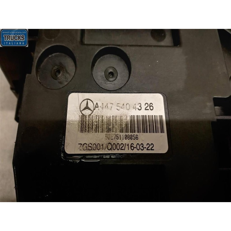 MERCEDES-BENZ van SCATOLA FUSIBILI MERCEDES-BENZ van Vito-V (W447) 2014>2019 usato