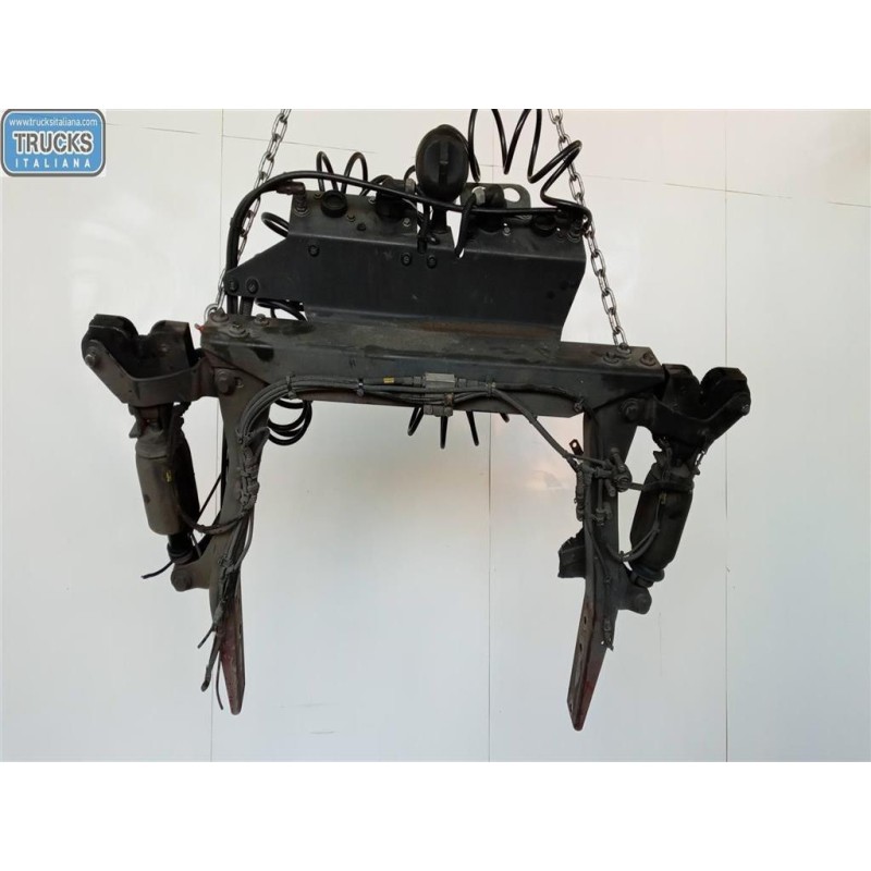 IVECO SUPPORTO CABINA IVECO Stralis 2003>2007 usato