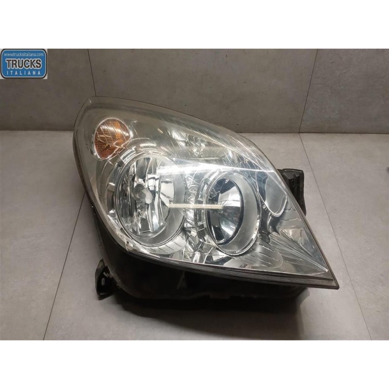 OPEL RIGHT HEADLIGHT OPEL Astra H 2007>2010 used