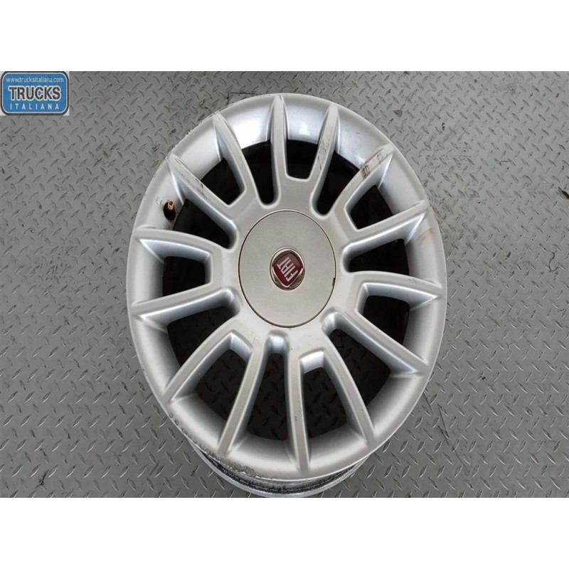 FIAT KIT 4 CERCHI IN LEGA FIAT Bravo 2007>2014 usato