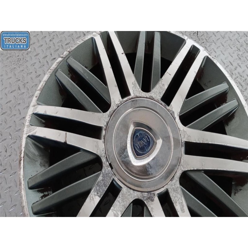 LANCIA KIT 4 CERCHI IN LEGA LANCIA Ypsilon 2006>2011 usato
