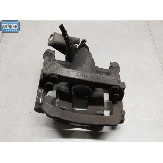 PINZA POSTERIORE DESTRA RENAULT van Master 2019> usato