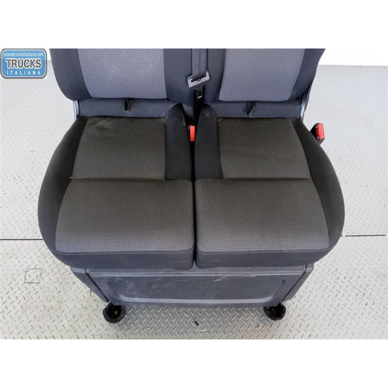 RENAULT van SEDILI ANTERIORI RENAULT van Master 2019> usato