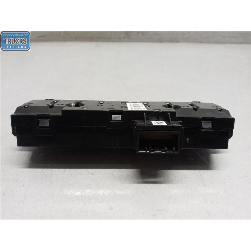 RENAULT van INTERRUTTORI E PULSANTI ABITACOLO RENAULT van Master 2019> usato