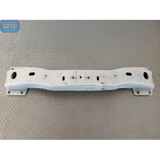 TRAVERSA ANTERIORE PARAURTO RENAULT van Master 2019> usato